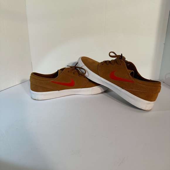 Nike SB Zoom Janoski RM Skate Shoe Men’s 10 Brown Suede Red Swoosh AQ7475-204 - Picture 2 of 15